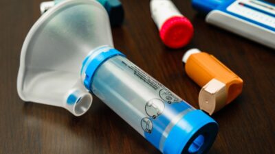 Asma: sintomas, como controlar as crises e melhorar a respiração