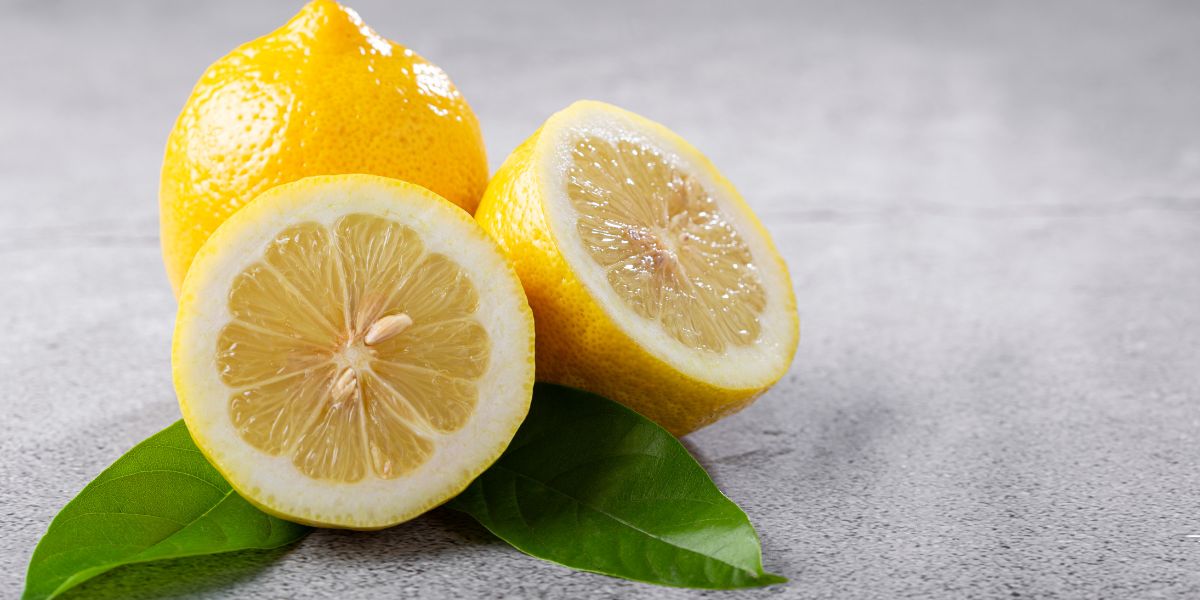 Benefícios do limão: Vitaminas, detox e outras vantagens para a saúde