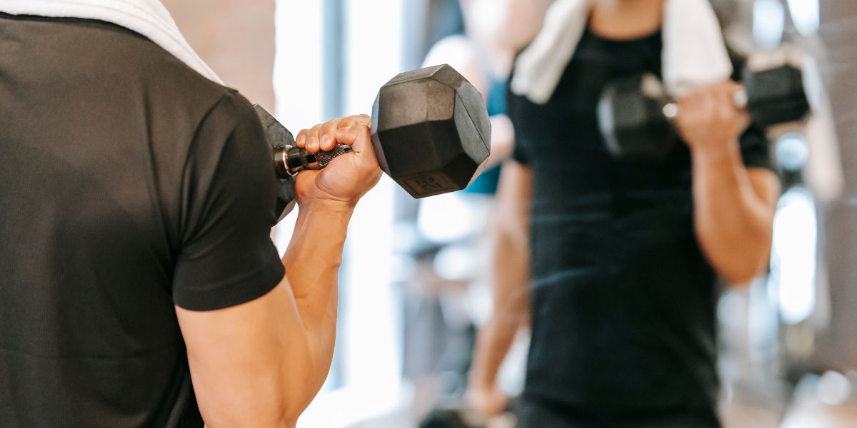 Exercícios para emagrecer: 5 treinos simples para queimar calorias