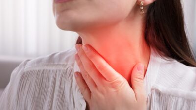 Dor de garganta: Qual remédio escolher e dicas de alívio rápido